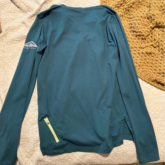 Nike trail pullover - Picture 2 of 2